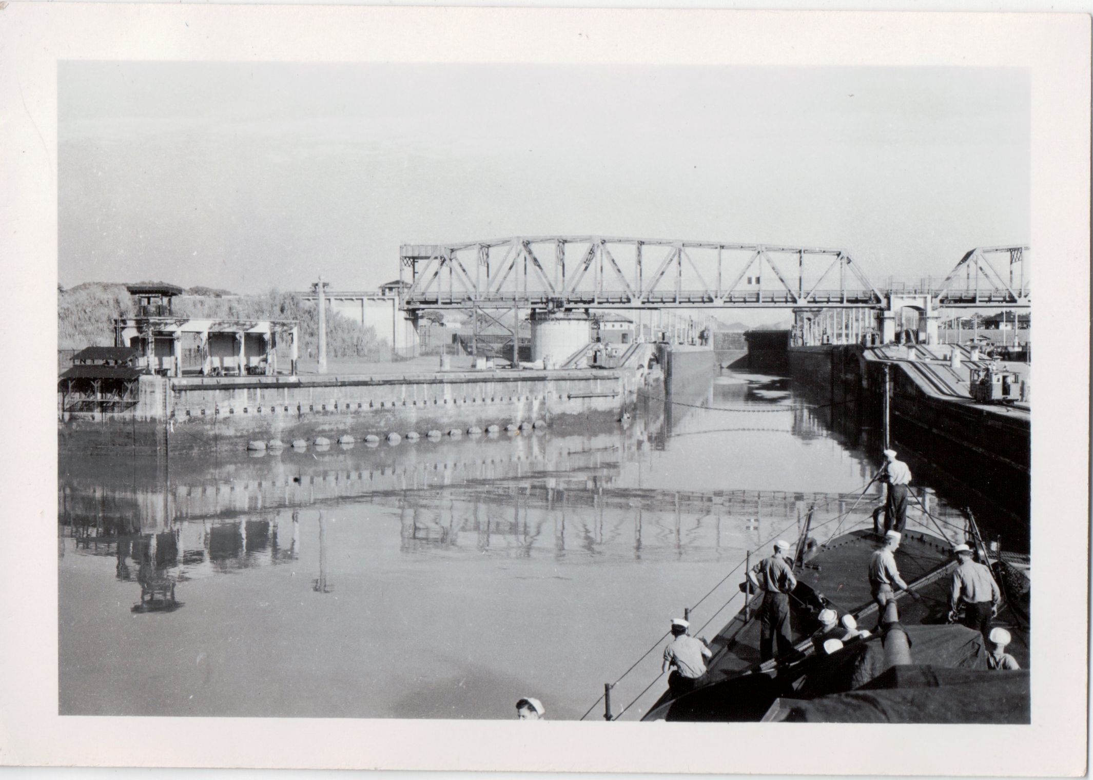 Panama Canal – The USS Dale W Peterson, DE-337